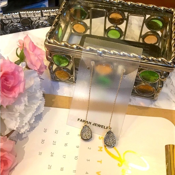 Druzy pull through earrings - Picture 2 of 3